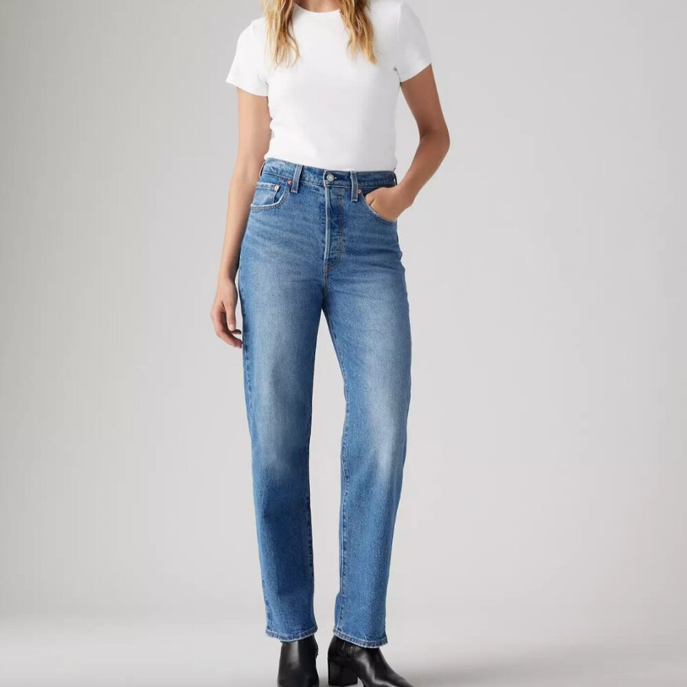 Levi’s Premium Ribcage Straight Ankle Jeans Medium Blue, Size 24